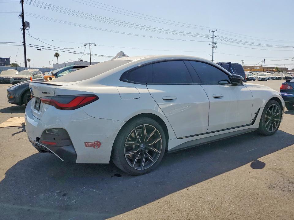 2024 BMW VIN WBY43AW06RFS63074 COPART salvage auction — REAR END, Ca - Salvage Certificate, sold $17,400 on 2026-07-29 (photo 3)
