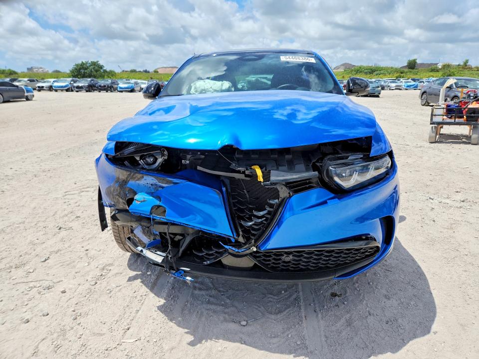 2024 Alfa romeo Tonale VIN ZASPATDWXR3030800 COPART salvage auction — REAR END, Fl - Certificate Of Destruction, sold $900 on 2026-07-16 (photo 5)