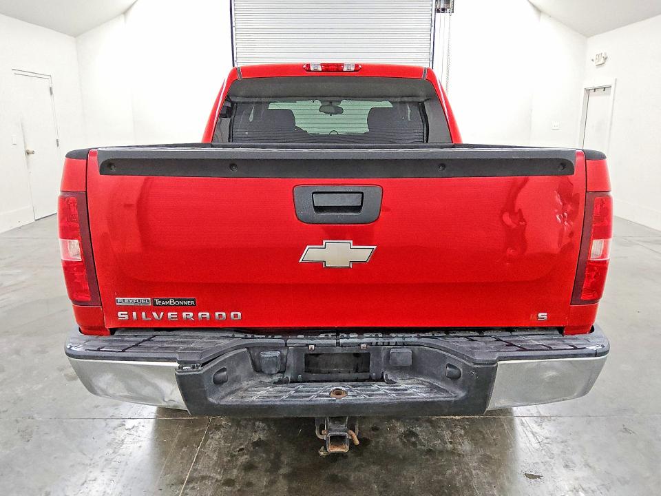 2010 Chevrolet Silverado 1500 VIN 3GCRCREA7AG227333 COPART salvage auction — MINOR DENT/SCRATCHES, TX - CERTIFICATE OF TITLE, sold $2,850 on 2026-07-09 (photo 6)