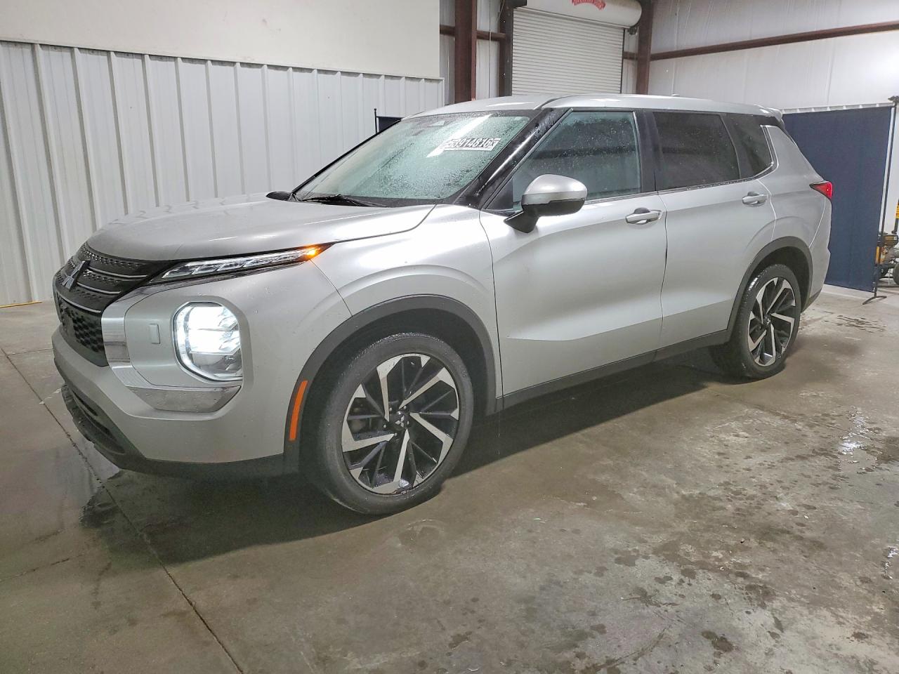 2022 Mitsubishi Outlander VIN JA4J4TA85NZ045219 COPART salvage auction — Minor Dent/Scratches, KY - CERTIFICATE OF TITLE, sold $6,900 on 2026-07-09 (photo 1)