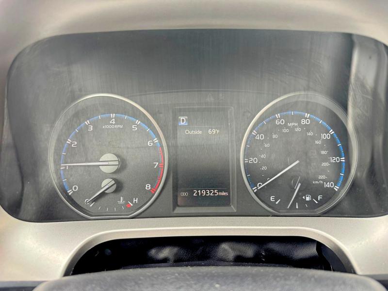 2018 Toyota Rav4 VIN JTMBFREV8JJ219977 COPART salvage auction — MINOR DENT/SCRATCHES, Ma - Certificate Of Title, sold $7,800 on 2026-07-22 (photo 7)