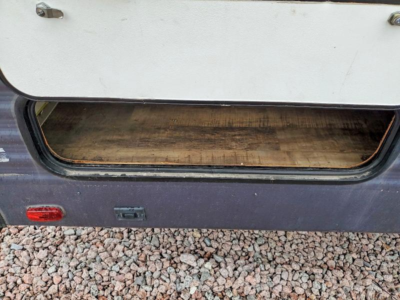 2017 Puma Recreational vehicle (rv) VIN 4X4FPUA21HP067006 COPART salvage auction — ROOF, Mn - Cert Of Title-Salvage, sold $1,100 on 2026-07-23 (photo 8)
