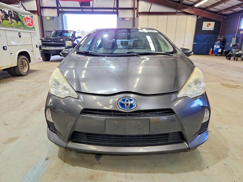 2013 Toyota Prius c VIN JTDKDTB32D1533120 COPART salvage auction — UNDERCARRIAGE, Ma - Certificate Of Title, sold $3,950 on 2026-07-14 (photo 5)