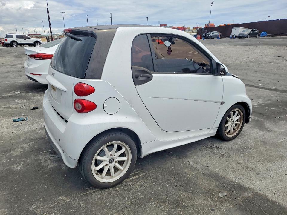 2013 Smart VIN WMEEJ3BA5DK639903 COPART salvage auction — FRONT END, Ca - Salvage Certificate, sold $350 on 2026-07-31 (photo 3)