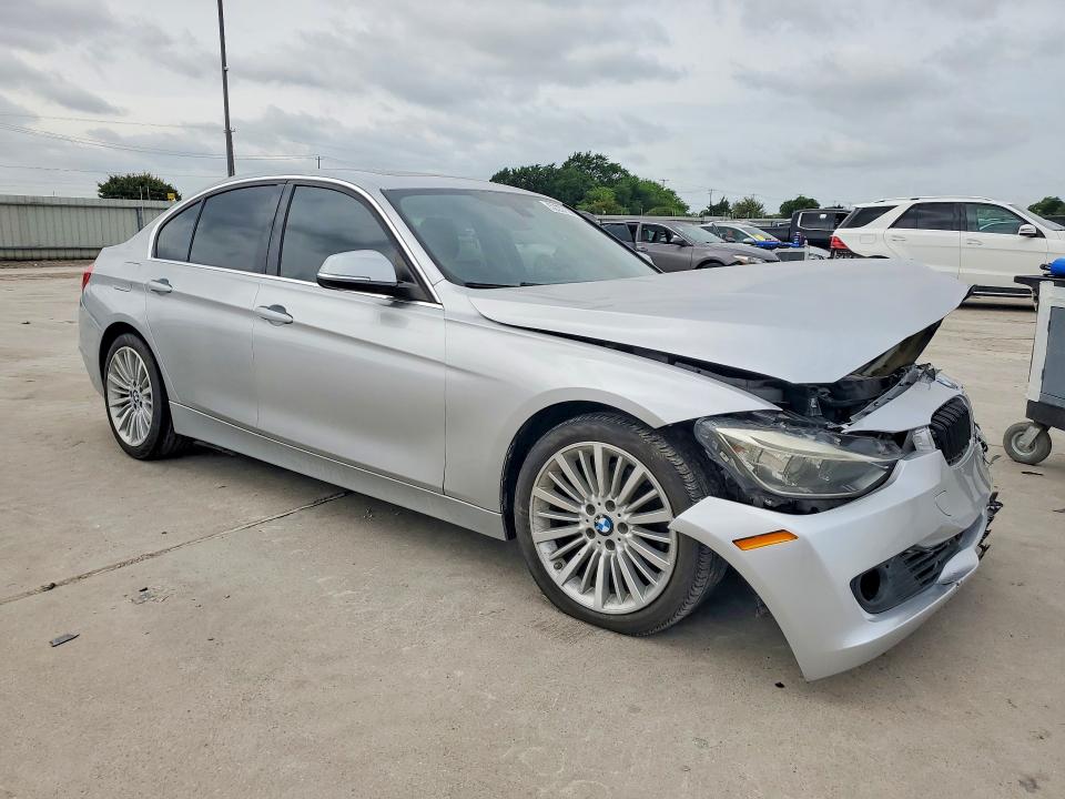 2013 BMW VIN WBA3B3C55DF540704 COPART salvage auction — FRONT END, Tx - Salvage Vehicle Title, sold $850 on 2026-07-23 (photo 4)