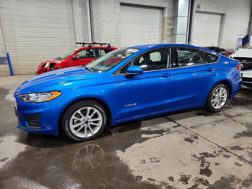 2019 Ford Fusion VIN 3FA6P0LU2KR125644 — COPART salvage auction photo