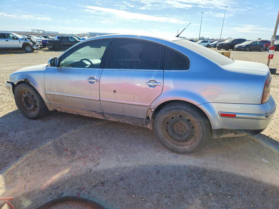 2005 Volkswagen Passat VIN WVWAE63B25P028645 COPART salvage auction — FRONT END, AB - BOS - SALVAGE, sold $400 on 2026-07-02 (photo 2)