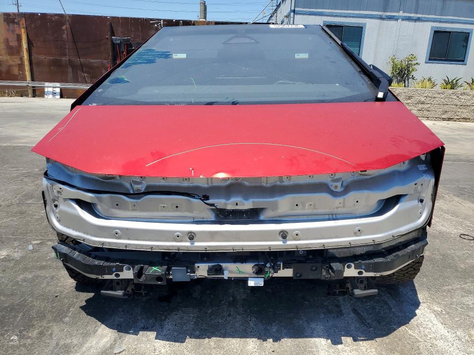 2024 Tesla Cybertruck VIN 7G2CEHED1RA049631 COPART salvage auction — FRONT END, Ca - Salvage Certificate, sold $34,250 on 2026-09-02 (photo 5)