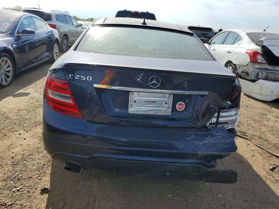 2014 Mercedes-benz C-klasse VIN WDDGJ4HB7EG162964 COPART salvage auction — REAR END, Il - Salvage Certificate, sold $550 on 2026-07-23 (photo 6)