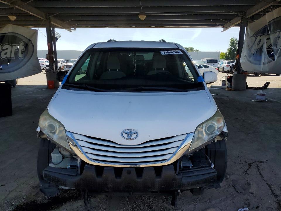 2015 Toyota Sienna VIN 5TDKK3DCXFS682058 COPART salvage auction — FRONT END, CA - SALVAGE CERTIFICATE, sold $1,850 on 2026-07-28 (photo 5)
