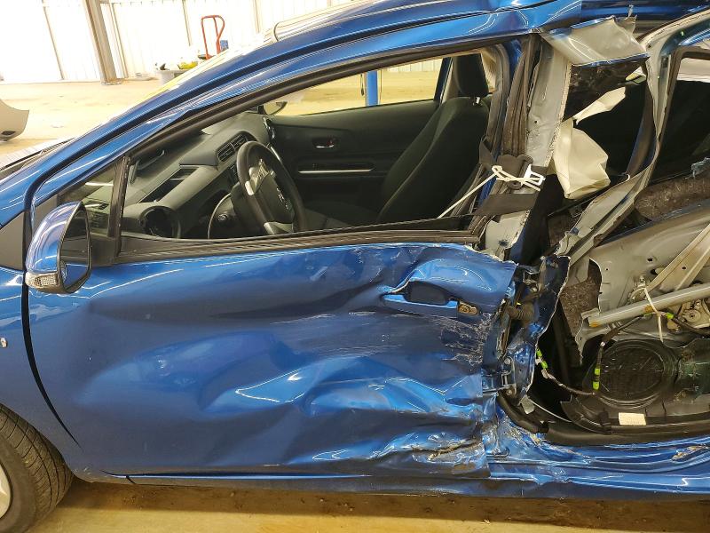 2015 Toyota Prius VIN JTDKDTB37F1098565 COPART salvage auction — ROLLOVER, Nc - Salvage Certificate Of Title, sold $625 on 2026-07-15 (photo 7)