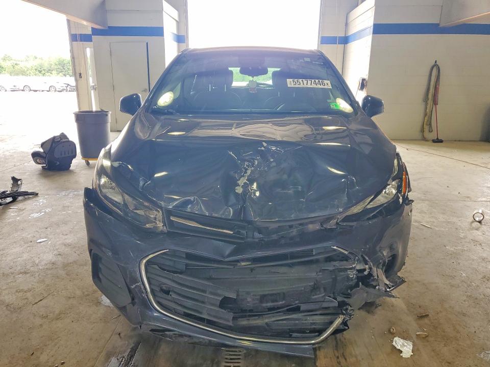 2019 Chevrolet Trax VIN 3GNCJKSB1KL206042 COPART salvage auction — FRONT END, VA - CERT OF TITLE - SALVAGE, sold $450 on 2026-07-02 (photo 5)