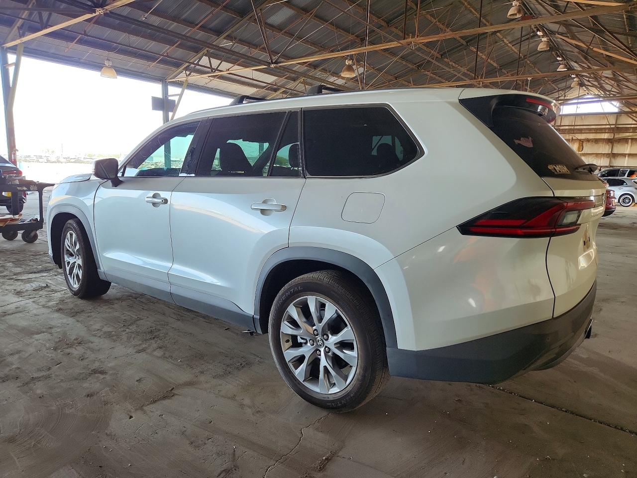 2026 Toyota Highlander VIN 5TDAAAA53TS038664 COPART salvage auction — Front End, Sc - Salvage Title, sold $27,000 on 2026-07-08 (photo 2)