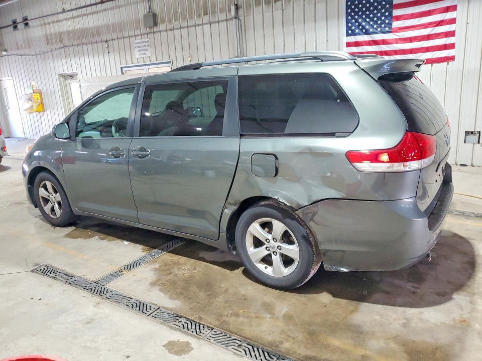 2013 Toyota Sienna VIN 5TDKK3DCXDS375678 COPART salvage auction — REAR END, Pa - Certificate Of Salvage, sold $2,600 on 2026-07-02 (photo 2)