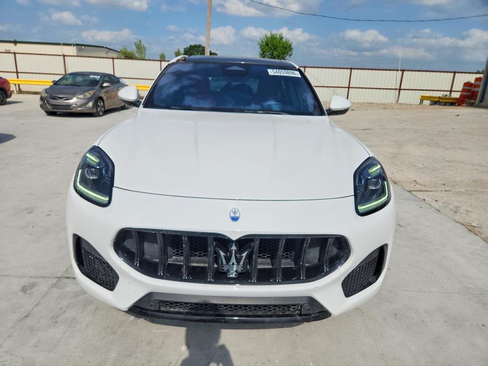 2023 Maserati VIN ZN682AVM0P7427399 COPART salvage auction — REAR END, Tx - Certificate Of Title, sold $16,000 on 2026-08-07 (photo 5)