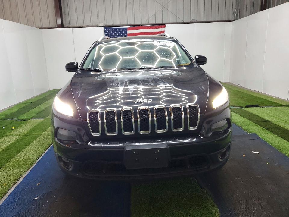 2016 Jeep Cherokee VIN 1C4PJMCB1GW287114 COPART salvage auction — NORMAL WEAR, FL - CERTIFICATE OF TITLE, sold $2,900 on 2026-07-09 (photo 5)