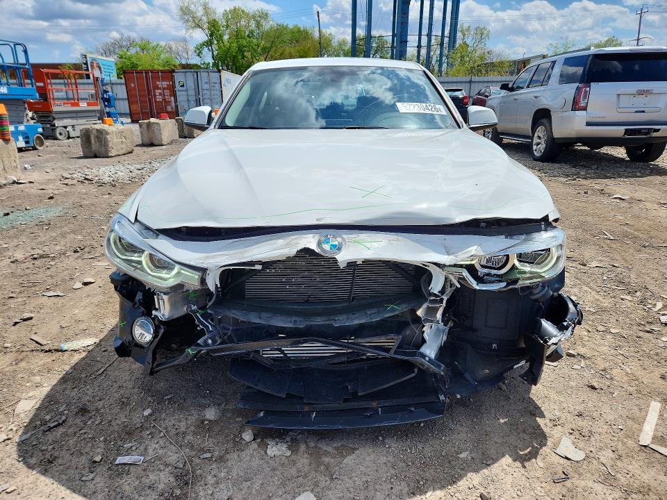 2018 BMW 3er VIN WBA8A3C57JA486923 COPART salvage auction — FRONT END, Il - Salvage Certificate, sold $4,750 on 2026-07-29 (photo 5)