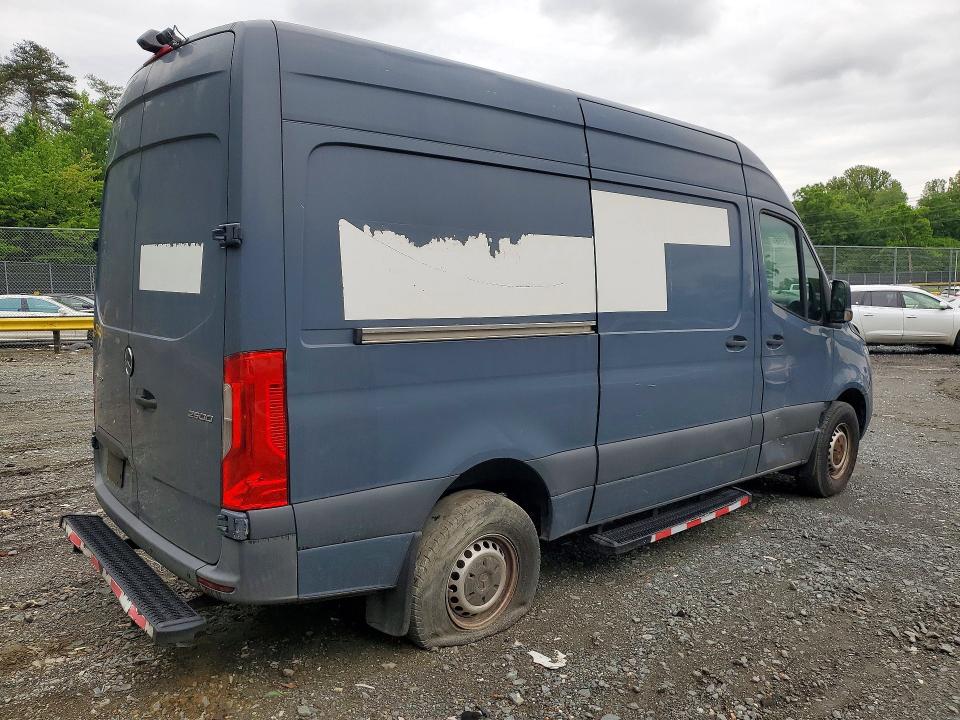 2019 Mercedes-benz Sprinter VIN WD4PF0CD4KP091818 COPART salvage auction — SIDE, Md - Certificate Of Title, sold $9,100 on 2026-07-27 (photo 3)