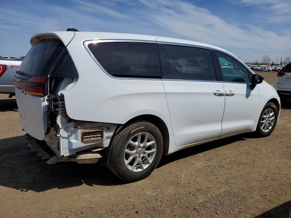 2024 Chrysler Pacifica VIN 2C4RC1BGXRR159013 COPART salvage auction — REAR END, Salvage Title, sold $1,600 on 2026-07-21 (photo 3)