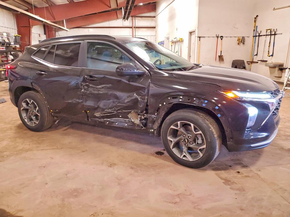 2025 Chevrolet Trax VIN KL77LHEPXSC209531 COPART salvage auction — SIDE, Mi - Cert Of Title-Salvage Vehicle, sold $5,800 on 2026-07-31 (photo 4)