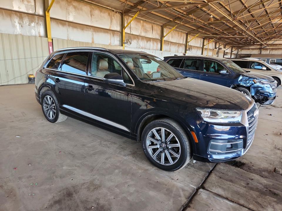 2017 Audi Q7 VIN WA1LAAF75HD033899 COPART salvage auction — NORMAL WEAR, Fl - Certificate Of Title, sold $6,700 on 2026-07-08 (photo 4)