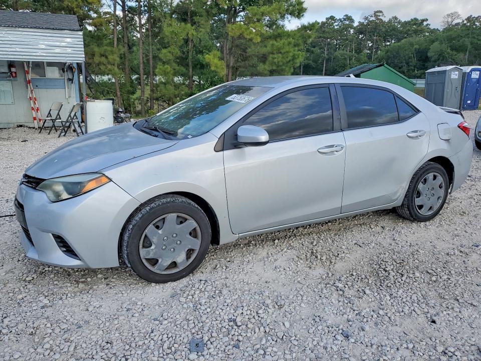 2016 Toyota Corolla VIN 5YFBURHE0GP493504 — COPART salvage auction photo