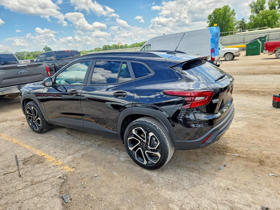 2025 Chevrolet Trax VIN KL77LJEP8SC059443 COPART salvage auction — HAIL, Ks - Cert Of Title-Salvage, sold $11,600 on 2026-07-15 (photo 2)