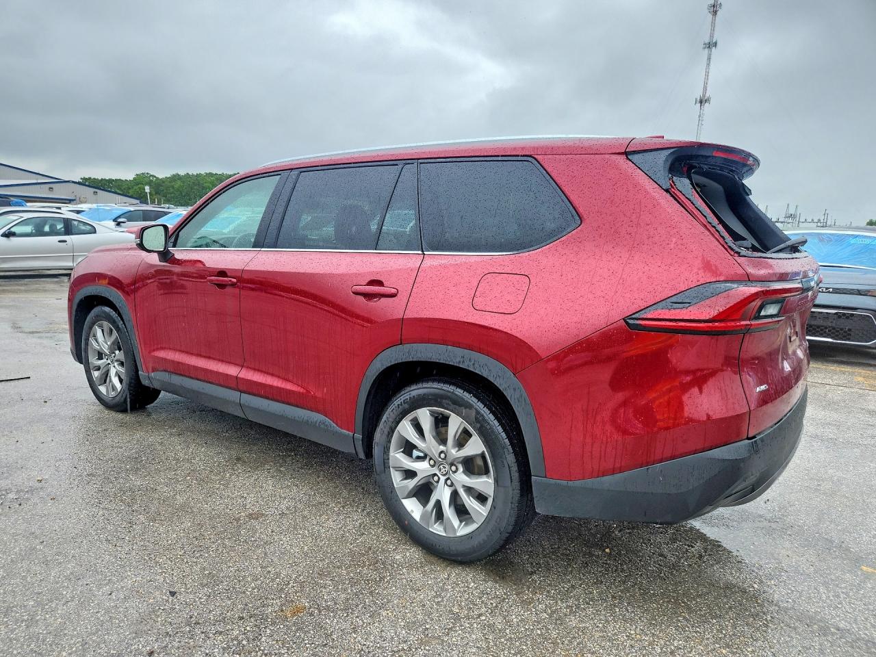2026 Toyota Highlander VIN 5TDAAAB5XTS120969 COPART salvage auction — Hail, Sc - Salvage Title, sold $32,750 on 2026-07-08 (photo 2)