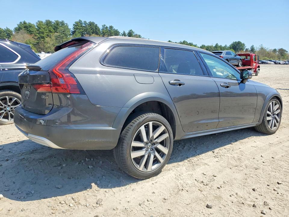 2022 Volvo VIN YV4062NL8N1144875 COPART salvage auction — FRONT END, MA - CERT OF TITLE-SALVAGE, sold $6,300 on 2026-07-02 (photo 3)
