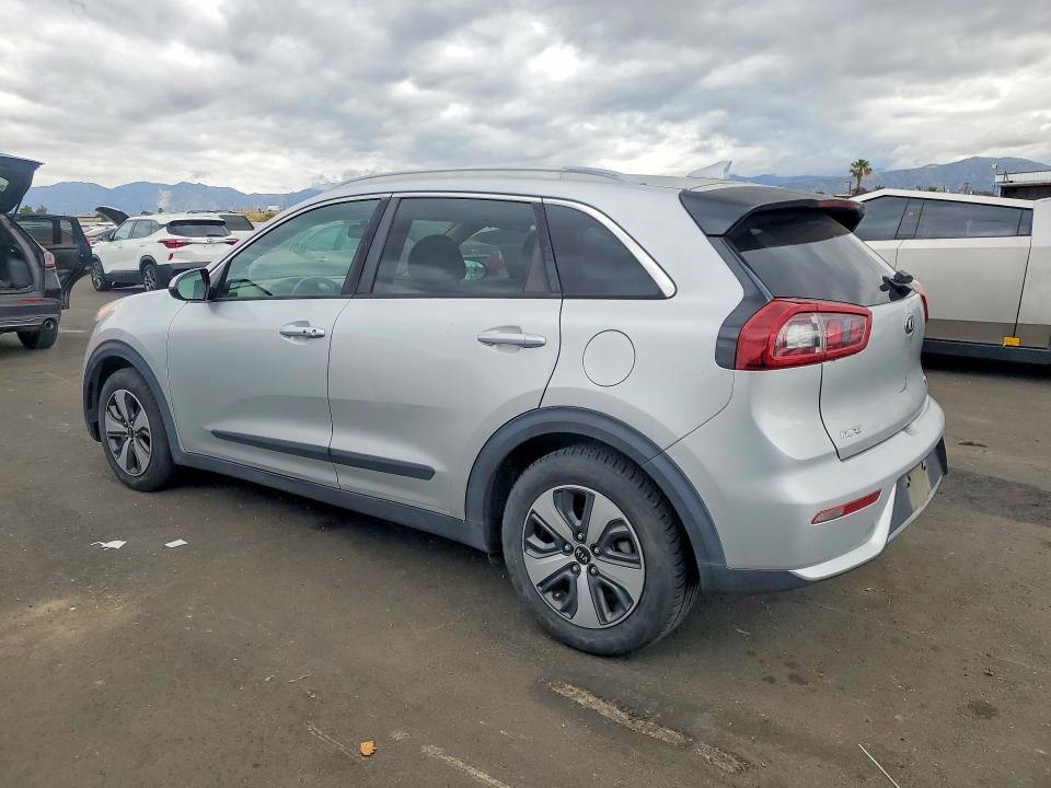 2017 Kia Niro VIN KNDCB3LC0H5044920 COPART salvage auction — MINOR DENT/SCRATCHES, Ca - Dis/Dlr/Exp Only Clean Title, sold $1,450 on 2026-07-15 (photo 2)