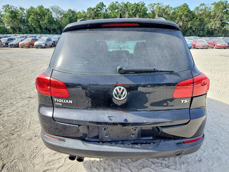 2018 Volkswagen Tiguan VIN WVGAV7AX4JK006072 COPART salvage auction — ROLLOVER, Fl - Cert Of Title Slvg Rebuildable, sold $775 on 2026-08-11 (photo 6)