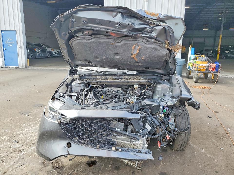 2023 Mazda Cx-5 VIN JM3KFBBM3P0152617 COPART salvage auction — ROLLOVER, Salvage Title, sold $800 on 2026-07-22 (photo 5)