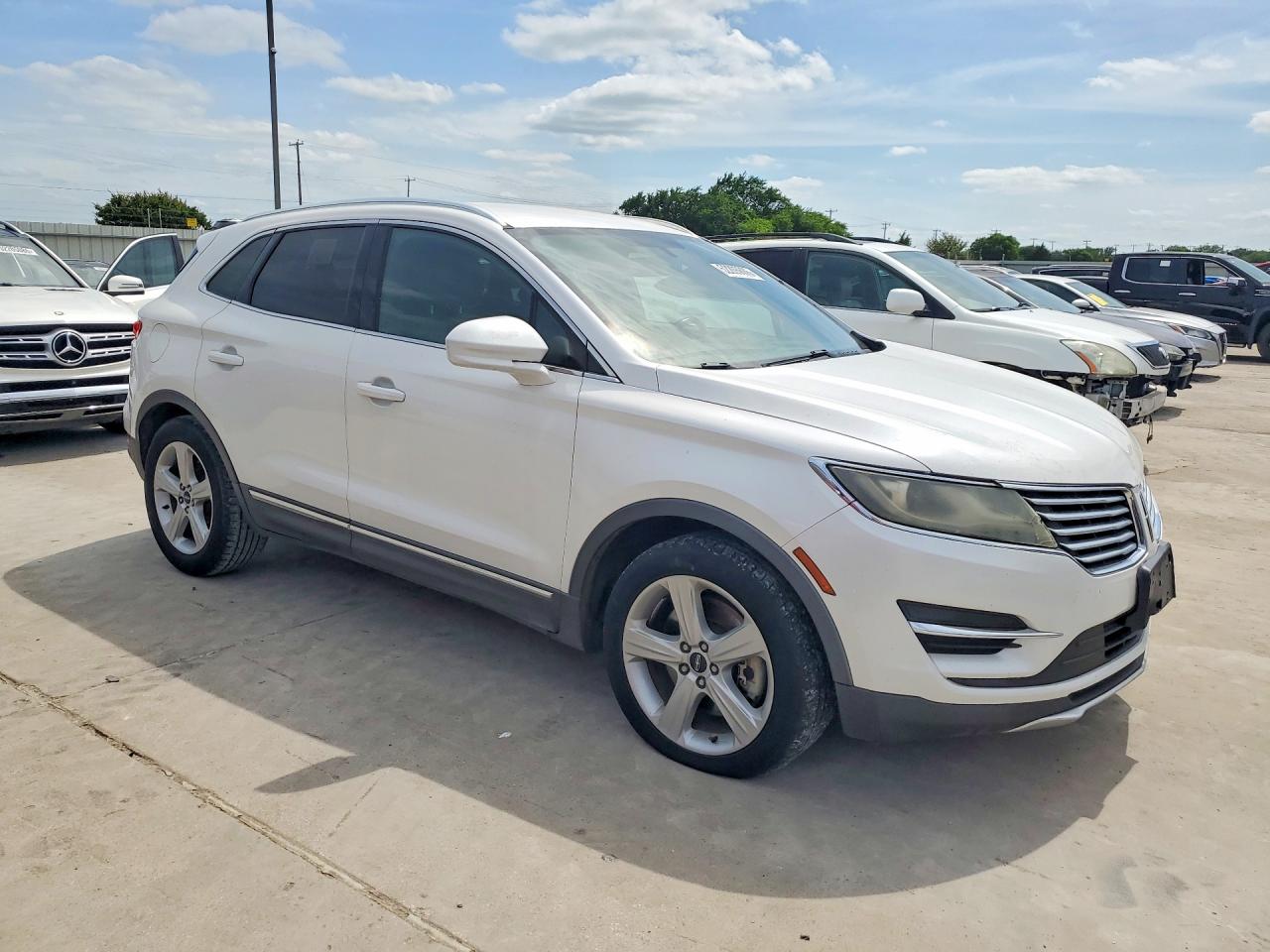 2015 Lincoln Townhouse Mkc VIN 5LMCJ1A92FUJ23791 COPART salvage auction — Rear End, TX - CERTIFICATE OF TITLE (P), sold $1,650 on 2026-07-09 (photo 4)