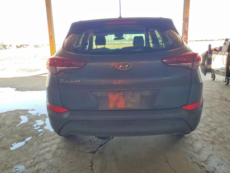 2016 Hyundai Tucson VIN KM8J33A48GU119444 COPART salvage auction — MINOR DENT/SCRATCHES, Az - Certificate Of Title, sold $2,525 on 2026-07-02 (photo 6)