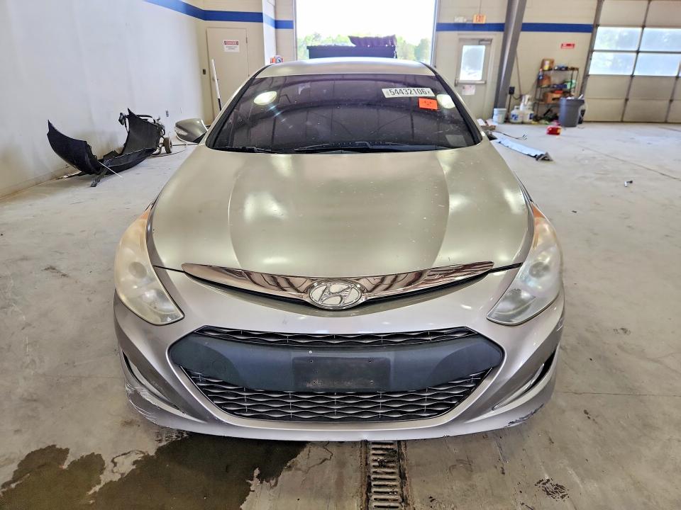 2013 Hyundai VIN KMHEC4A43DA064826 COPART salvage auction — REAR END, Va - Cert Of Title - Salvage, sold $700 on 2026-07-02 (photo 5)