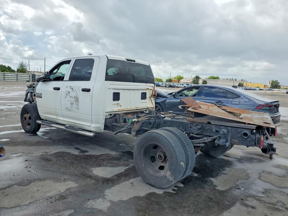 2018 Ram 3500 VIN 3C63RRGL8JG361326 COPART salvage auction — MECHANICAL, In - Certificate Of Title, sold $125 on 2026-07-23 (photo 2)