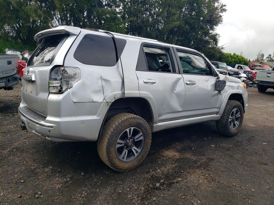 2011 Toyota 4runner VIN JTEZU5JRXB5019968 COPART salvage auction — ROLLOVER, Hi - Certificate Of Salvage, sold $250 on 2026-07-13 (photo 3)