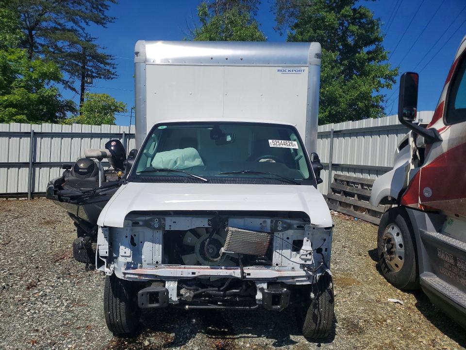 2026 Ford Econoline VIN 1FDWE3FN8TDD24144 COPART salvage auction — FRONT END, Nc - Dealer Only Salvage Title, sold $15,500 on 2026-07-21 (photo 5)