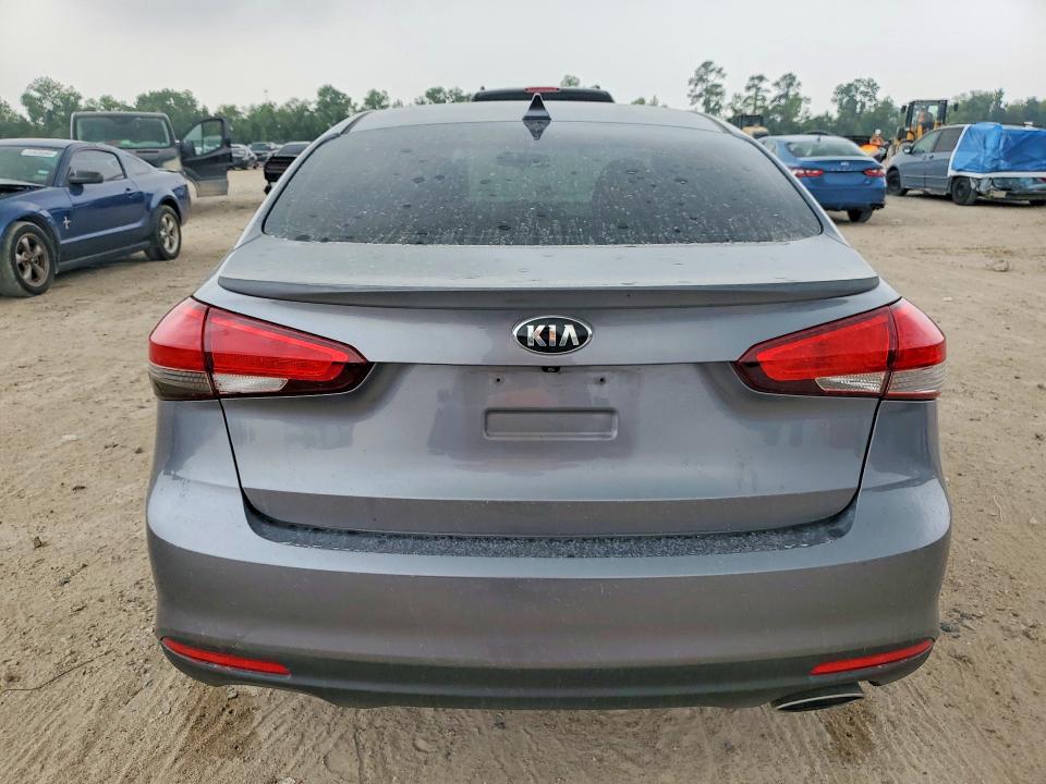 2017 Kia Forte VIN 3KPFL4A75HE030036 COPART salvage auction — FRONT END, Tx - Salvage Vehicle Title, sold $150 on 2026-07-03 (photo 6)