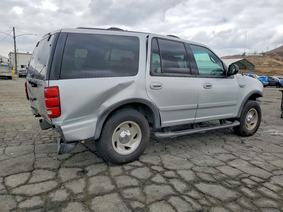 1999 Ford Expedition VIN 1FMPU18L7XLB85062 COPART salvage auction — REAR END, Ca - Salvage Certificate, sold $375 on 2026-07-02 (photo 3)