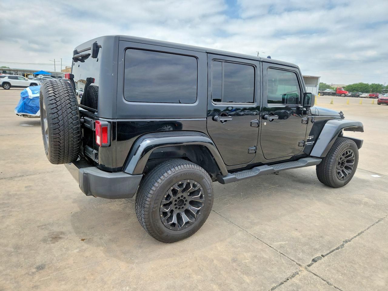 2017 Jeep Wrangler Unlimited VIN 1C4BJWEG3HL696314 COPART salvage auction — Rear End, TX - SALVAGE VEHICLE TITLE, sold $6,600 on 2026-06-29 (photo 3)