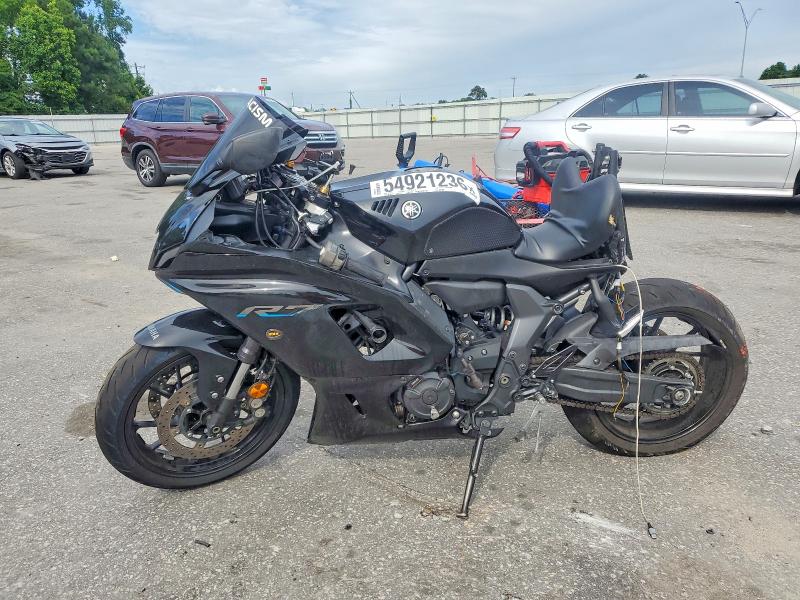 2022 Yamaha Yzf VIN JYARM38E3NA001802 COPART salvage auction — REAR END, Nc - Salvage Certificate Of Title, sold $2,100 on 2026-07-23 (photo 3)