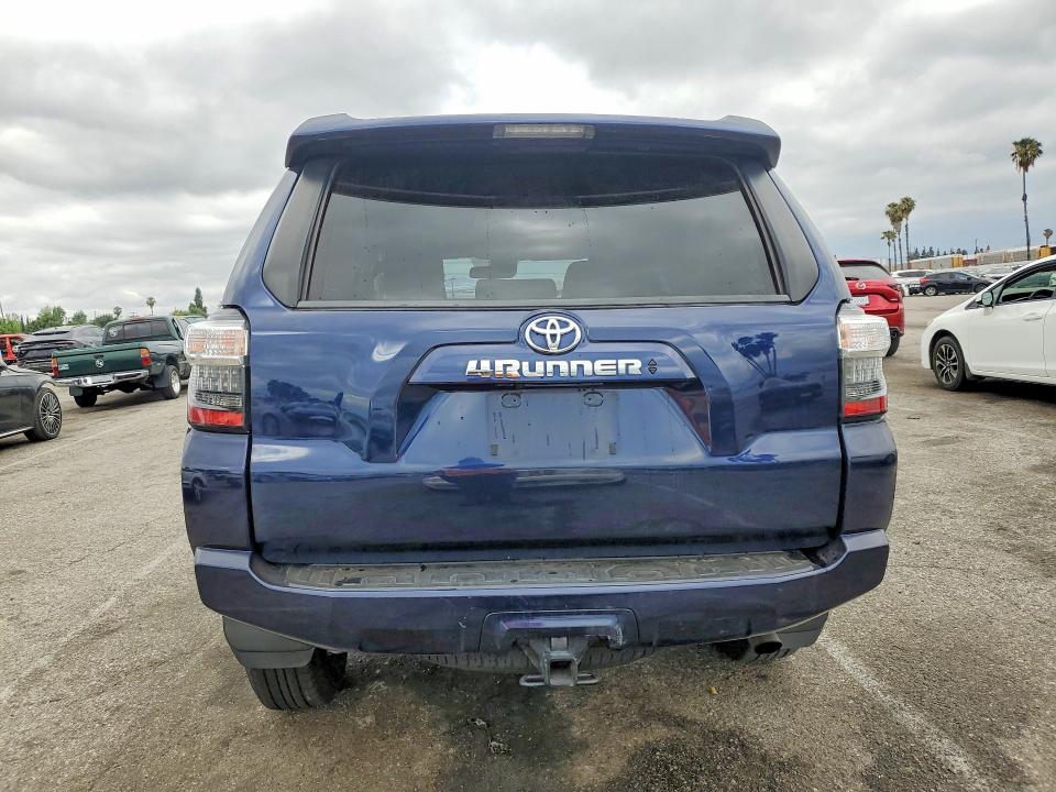 2024 Toyota 4runner VIN JTEEU5JR2R5307279 COPART salvage auction — FRONT END, Salvage Title, sold $10,400 on 2026-07-17 (photo 6)
