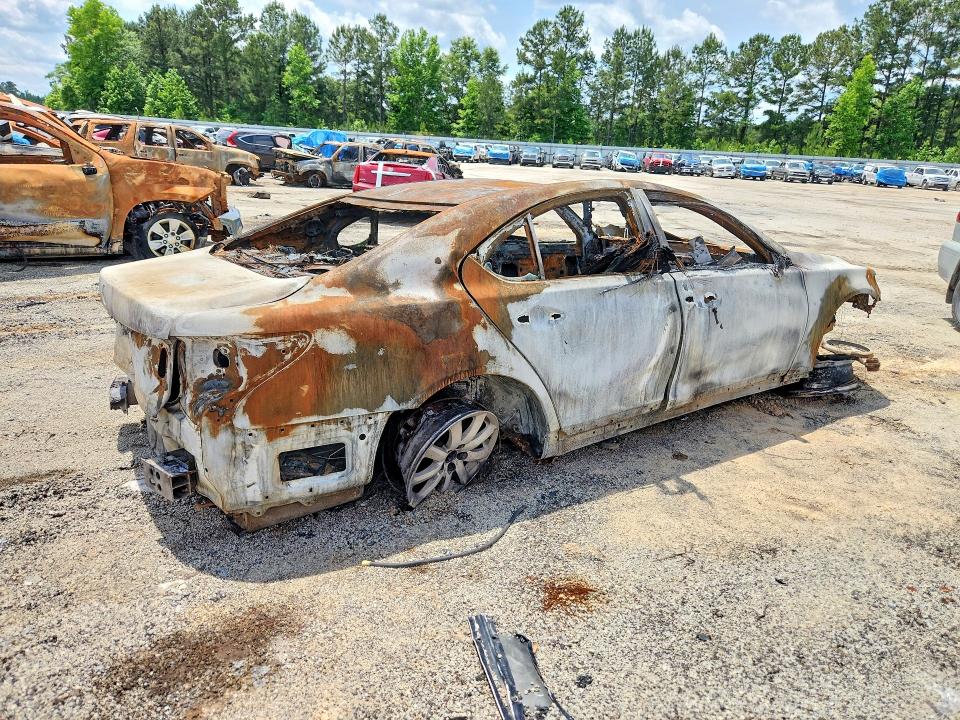2007 Lexus VIN JTHBL46F175035452 COPART salvage auction — BURN, Sc - Cert Of Title-Salvage Water, sold $200 on 2026-07-22 (photo 3)
