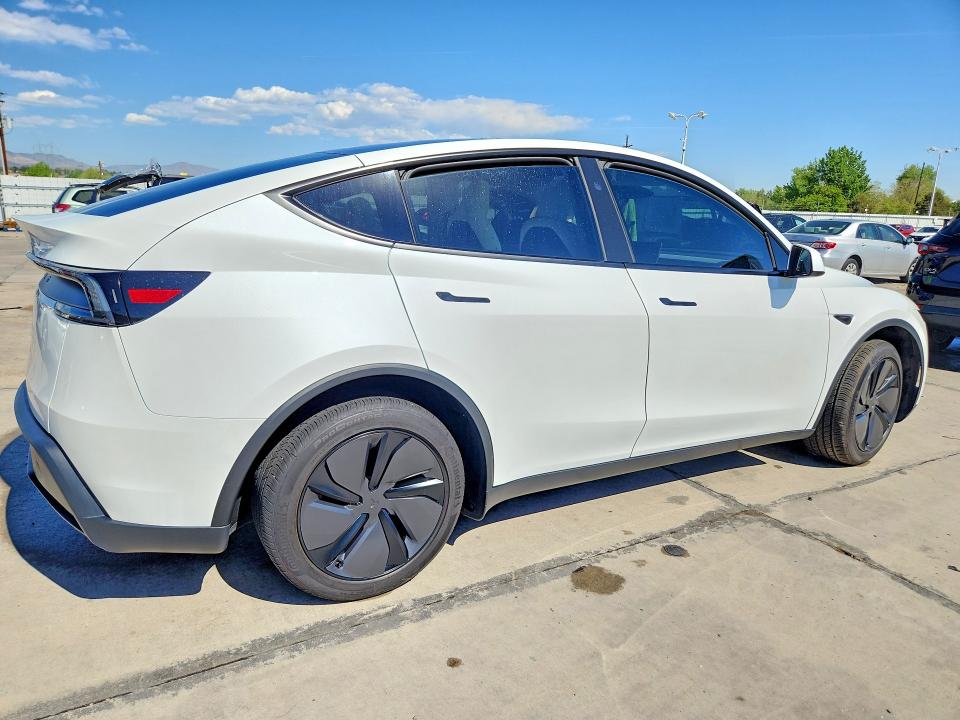 2026 Tesla Model y VIN 7SAYGDED9TF417000 COPART salvage auction — FRONT END, Co - Salvage Title, sold $22,100 on 2026-07-06 (photo 3)