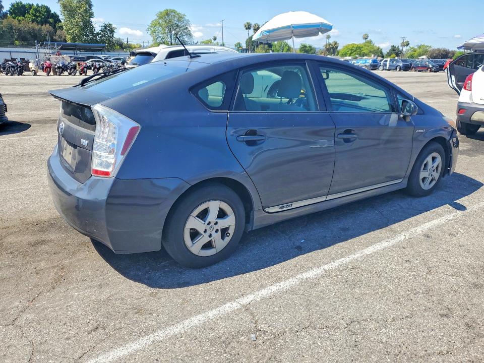 2011 Toyota Prius VIN JTDKN3DU0B1375389 COPART salvage auction — MINOR DENT/SCRATCHES, In - Certificate Of Title, sold $1,100 on 2026-07-24 (photo 3)