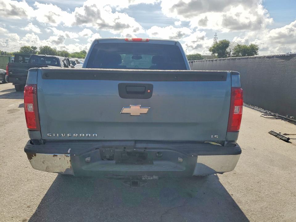 2008 Chevrolet Silverado 1500 VIN 2GCEC13C281336662 COPART salvage auction — MINOR DENT/SCRATCHES, FL - CERTIFICATE OF TITLE, sold $1,300 on 2026-07-02 (photo 6)