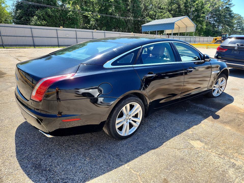 2011 Jaguar Xj VIN SAJWA2GB3BLV07004 COPART salvage auction — FRONT END, Id - Salvage Certificate Of Title, sold $900 on 2026-07-20 (photo 3)