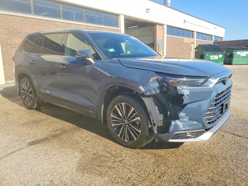 2024 Toyota Highlander VIN 5TDADAB58RS004699 COPART salvage auction — FRONT END, Il - Certificate Of Title, sold $13,100 on 2026-07-21 (photo 4)