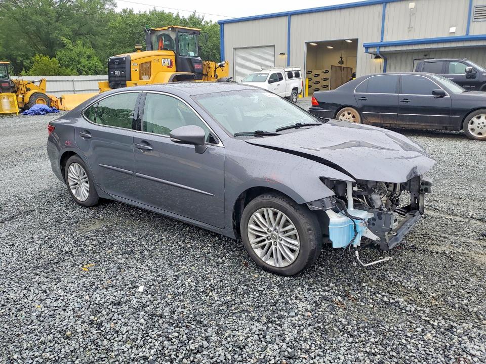 2014 Lexus VIN JTHBK1GG6E2103963 COPART salvage auction — FRONT END, Nc - Salvage Certificate Of Title, sold $3,850 on 2026-07-02 (photo 4)